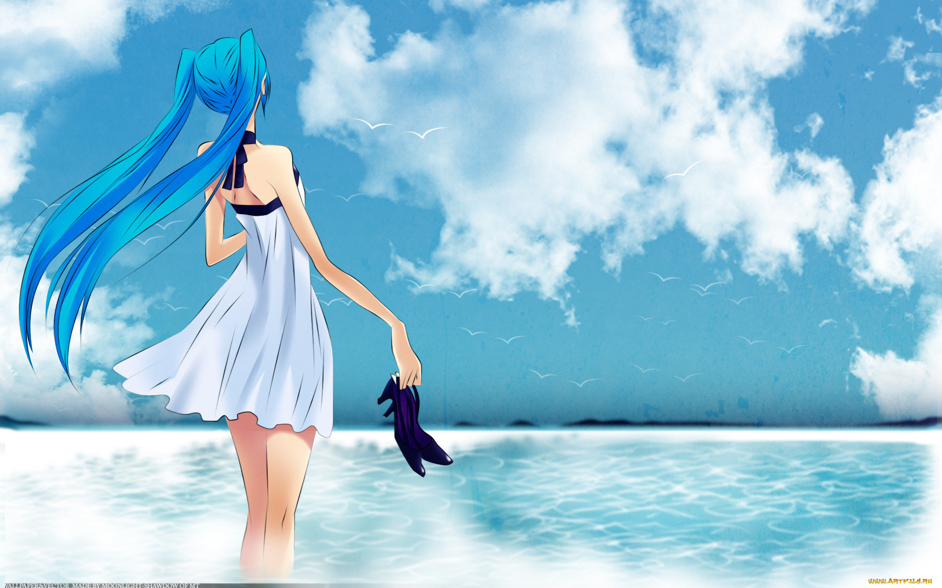 Аниме девушка на фоне моря